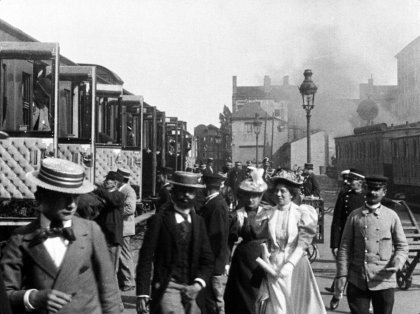Cinema on the move. The currecy of the Lumière Brothers. Session for students