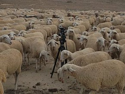 Jorge Tur busca en el desierto de las Bardenas las huellas del bandido Sanchicorrota