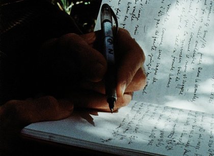 Correspondencias (Correspondence) brings together filmmakers from different points in history through films which converse with one another like audiovisual letters filmed by certain directors for others. 