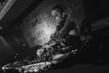 Punto de Vista jaialdiak bere musika programazioa indartuko du Anavi, Hondora, Annie Wonder eta Celia Carrera, Adrian Alegria edo Masquepopen emanaldiekin